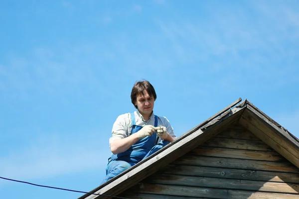 Seasonal Tips for Scheduling a Roof Replacement in Collegeville