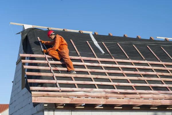 Signs You Need to Call a Roofing Contractor in Aurora